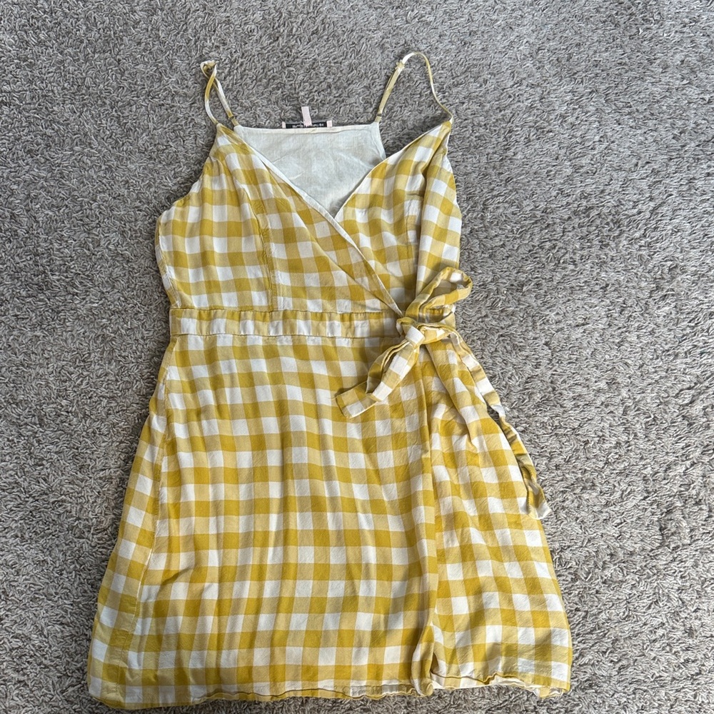 Bcbg generation Yellow and White Checkered Wrap Dress